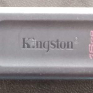 Kingston 16 GB USB White