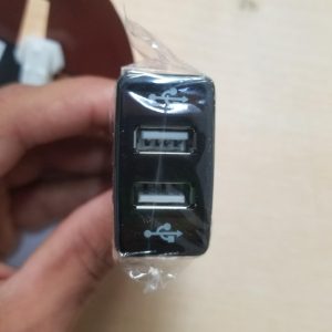 Car Dual Dashboard Mobile Charger FOR TOYOTA Output Current 2.1A