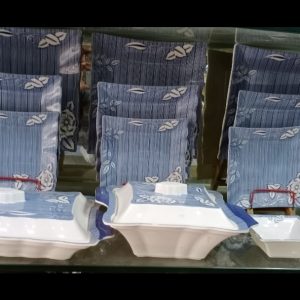 71 Pieces Melamine / Plastic Dinner set -