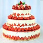 double shot cake strawberry and vanilla cake swissroll cake kims double shot cake 6 pcs